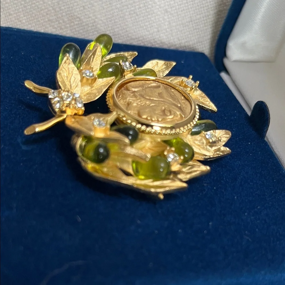 Camrose &Kross JBK Gold Greek Coin of Greece Brooch - Picture 7 of 7